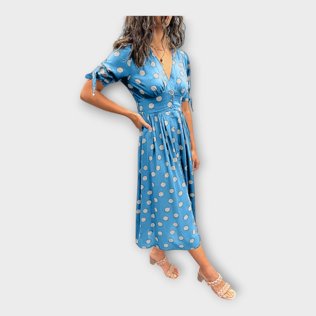 Elegantes Kleid mit modernem Muster und zeitloser Finesse