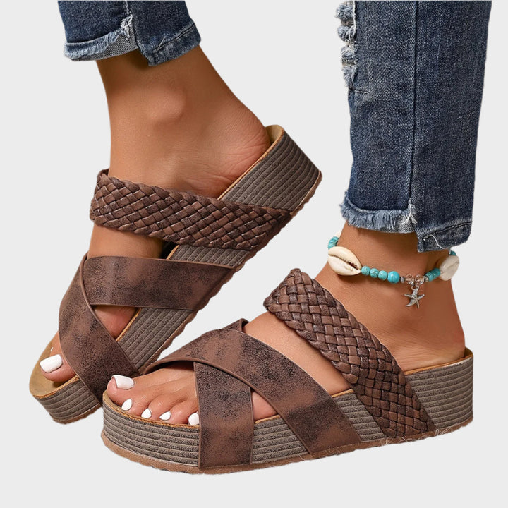 Orthopädische Sandalen mit Unterstützung und Stil