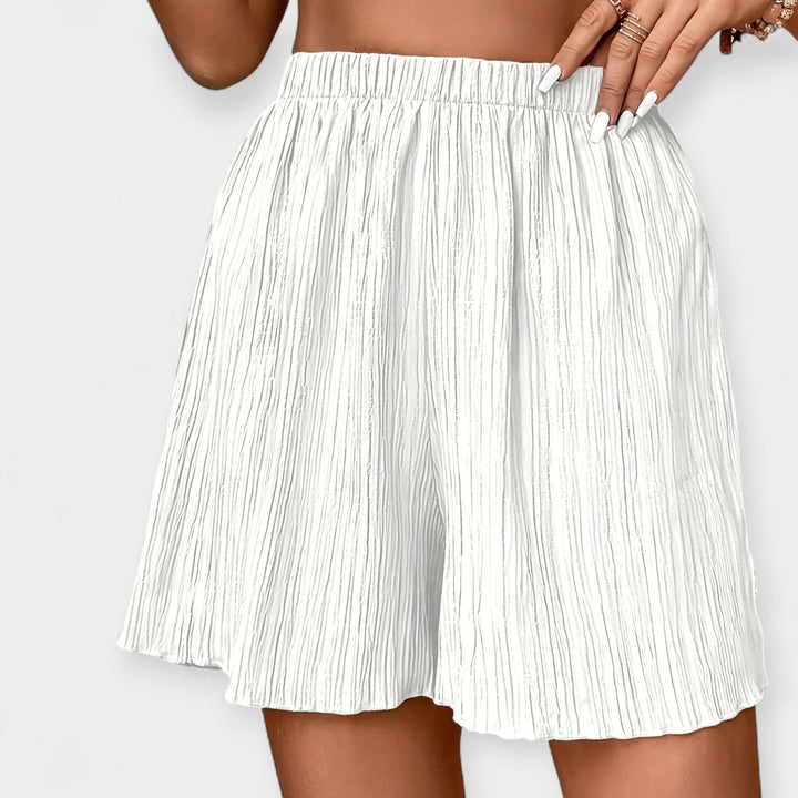 Stilvolle Shorts mit Falten
