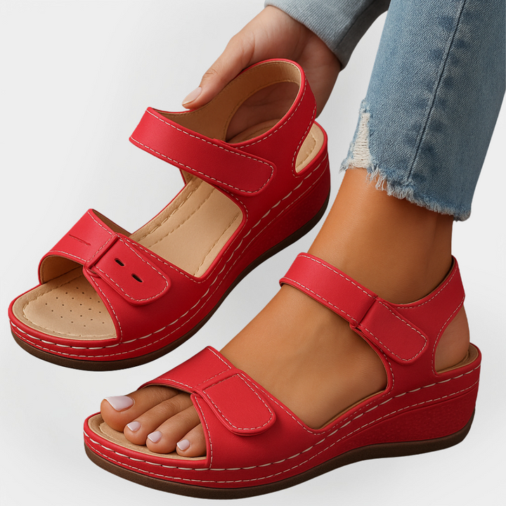 Orthopädische Ledersandalen mit Absatz