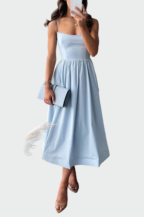 Elegantes Midi-Kleid mit verstellbaren Trägern