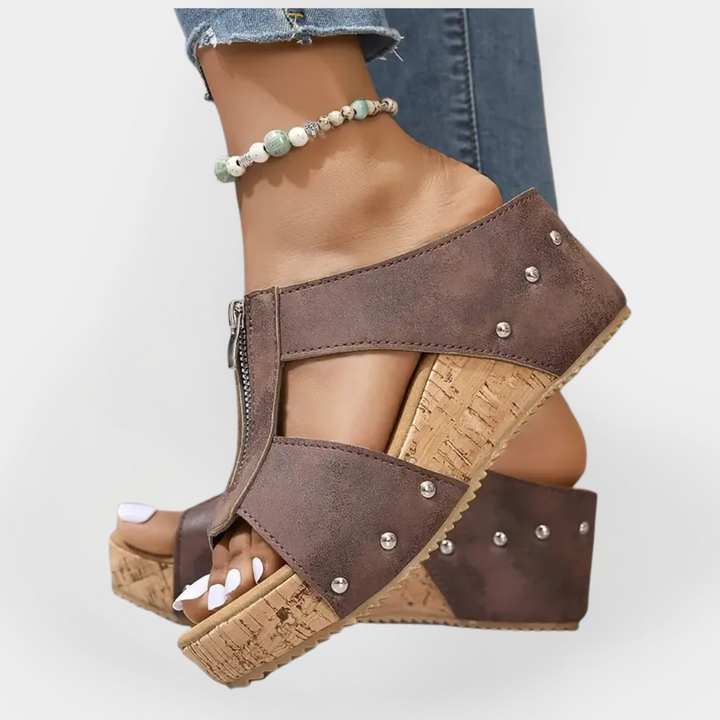 Bequeme Sandalen mit Absatz und Reißverschluss