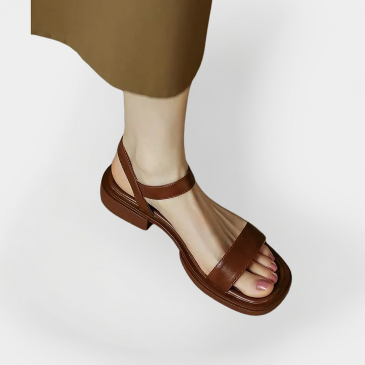 Leder Sandalen mit niedrigem Absatz