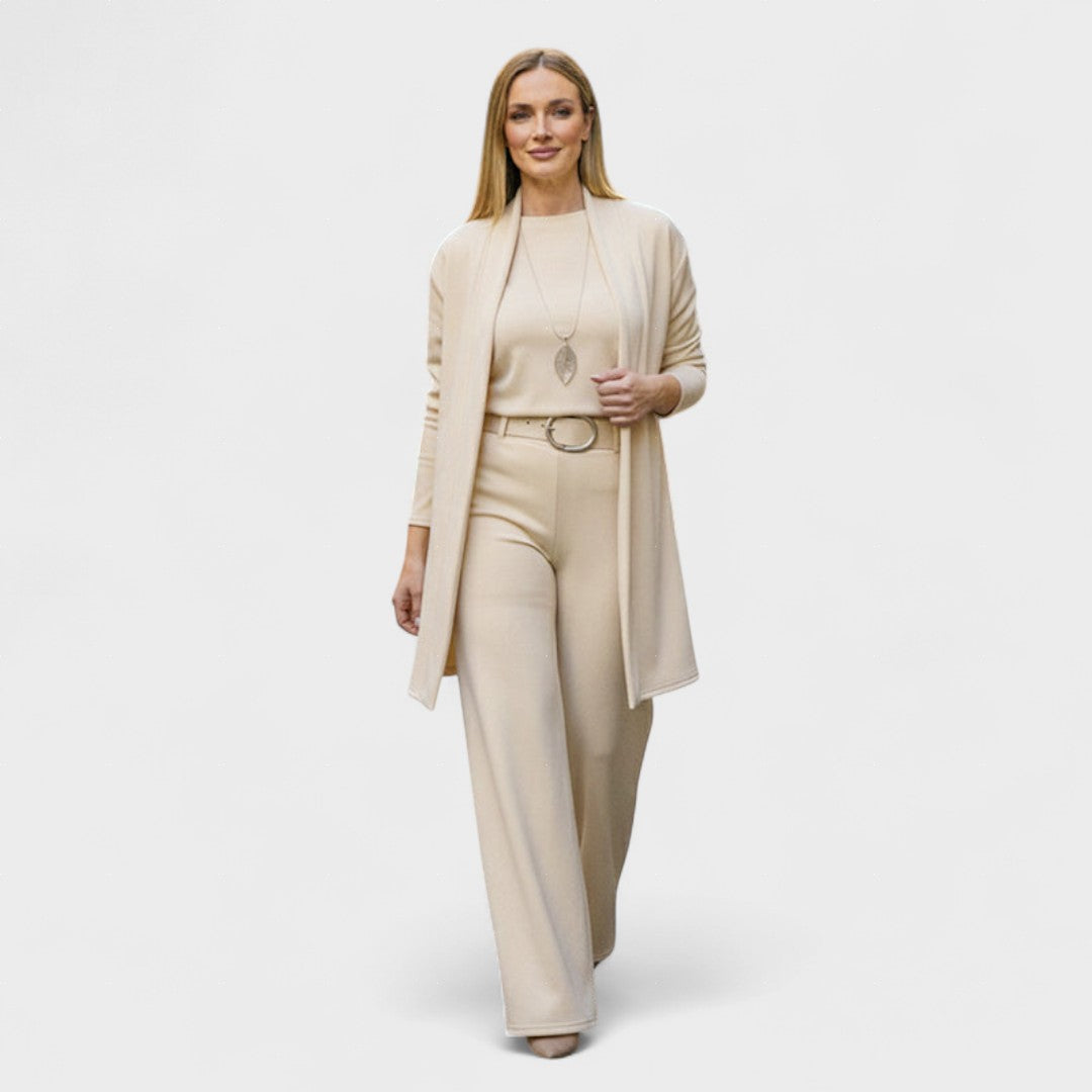 Alina | Luxuriöses und komfortables Dreiteiler