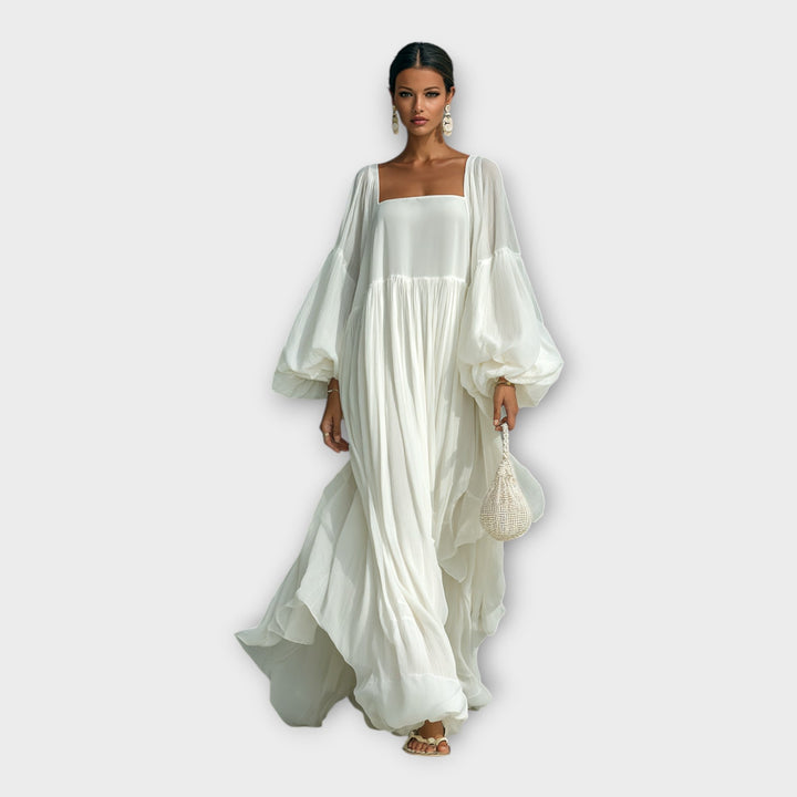 Luftiges Kleid mit raffinierter minimalistischer Ästhetik