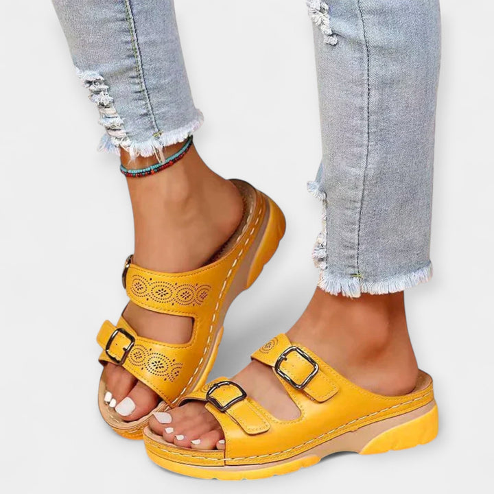 Bequeme orthopädische Sandalen