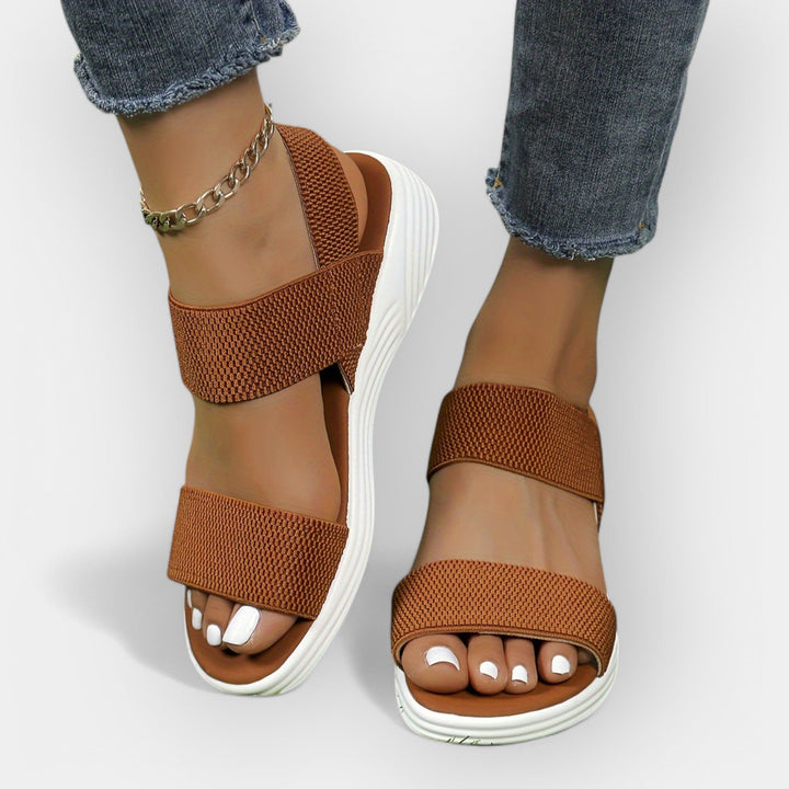 Bequeme elastische Sandalen