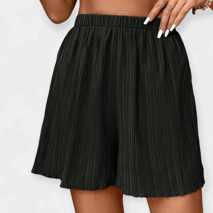 Stilvolle Shorts mit Falten
