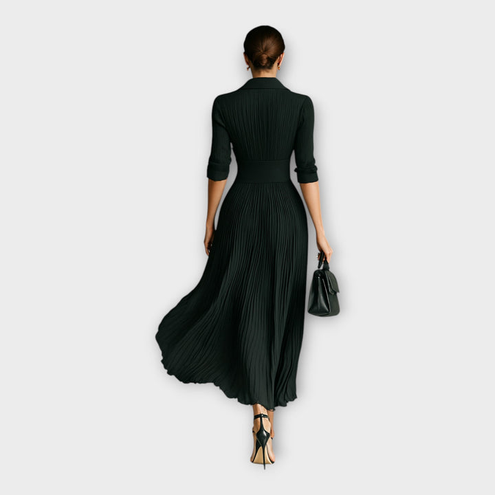 Langes Kleid mit raffinierter Eleganz
