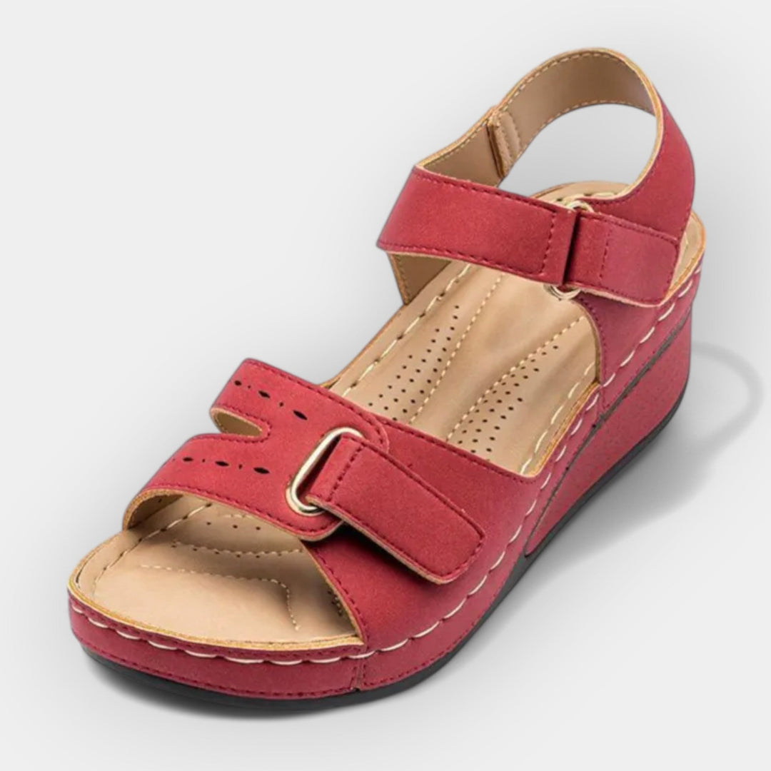 Stylische Sandalen mit elegantem Muster