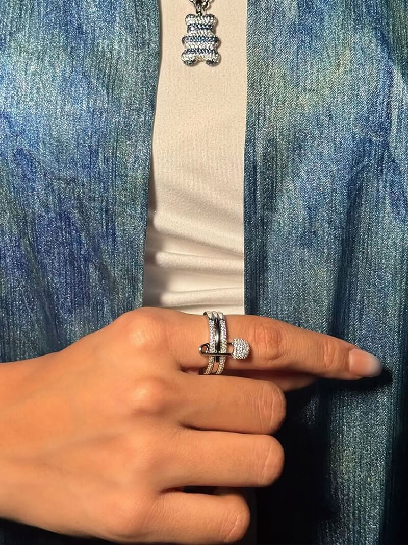 Mónica Ring