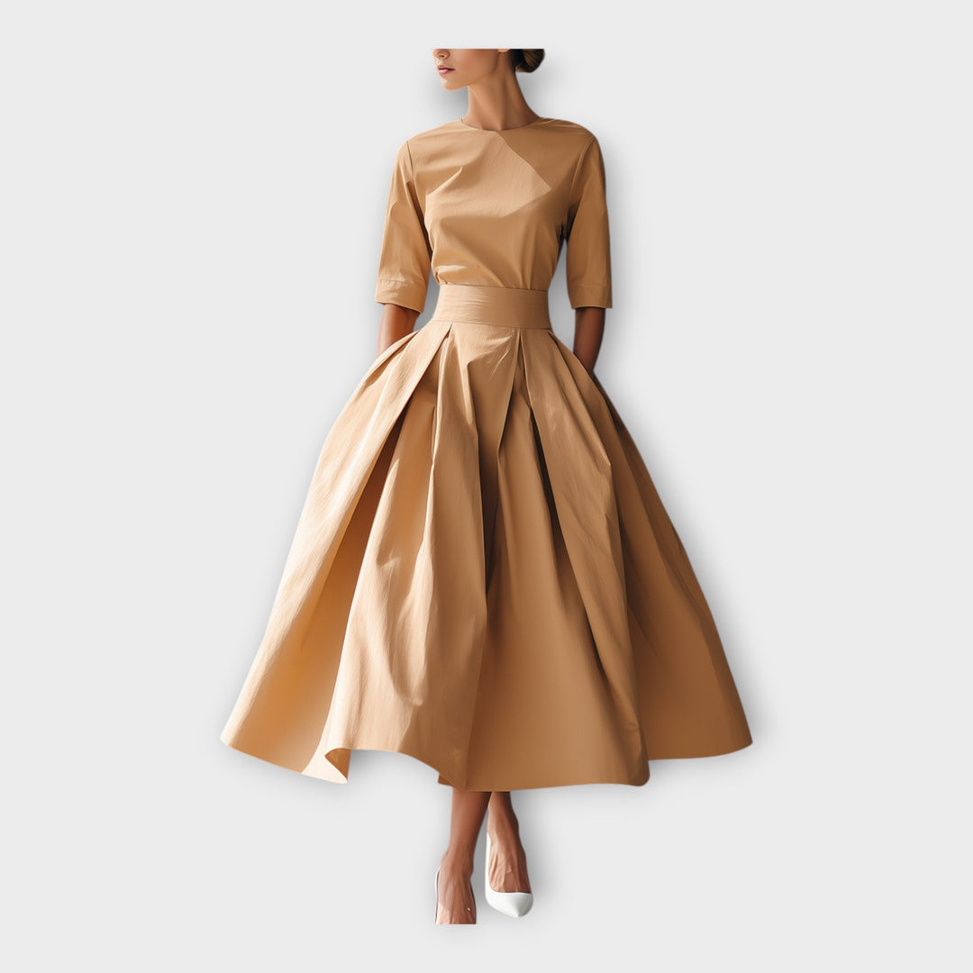 Midi-Kleid mit raffiniertem, minimalistischem Ästhetik