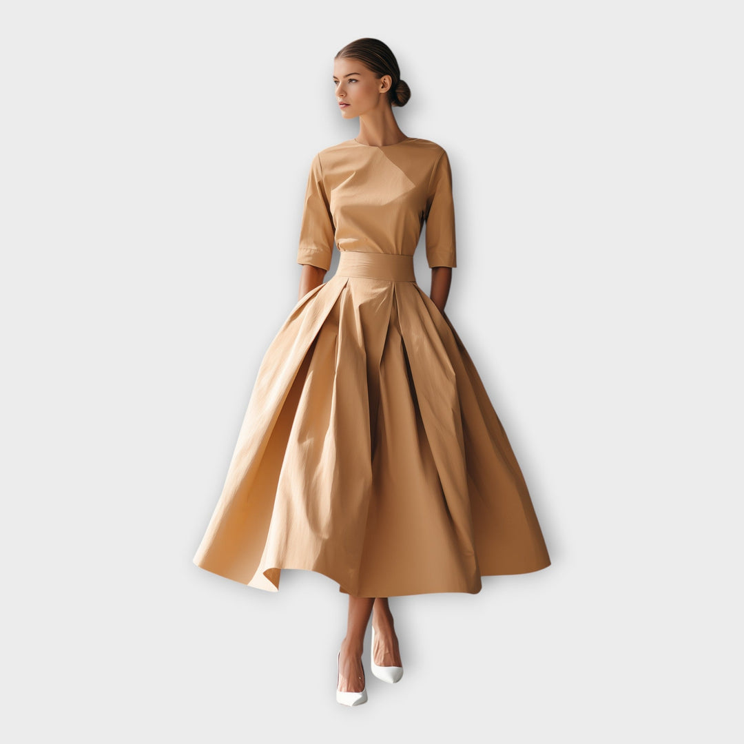 Midi-Kleid mit raffiniertem, minimalistischem Ästhetik