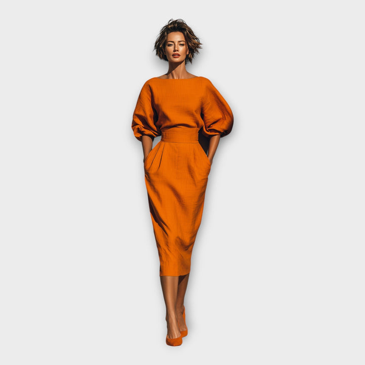 Elegantes Kleid mit raffiniertem Design und minimaler Ästhetik