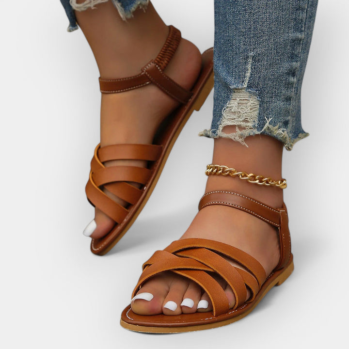 Handgefertigte Sandalen mit verstellbaren Riemen