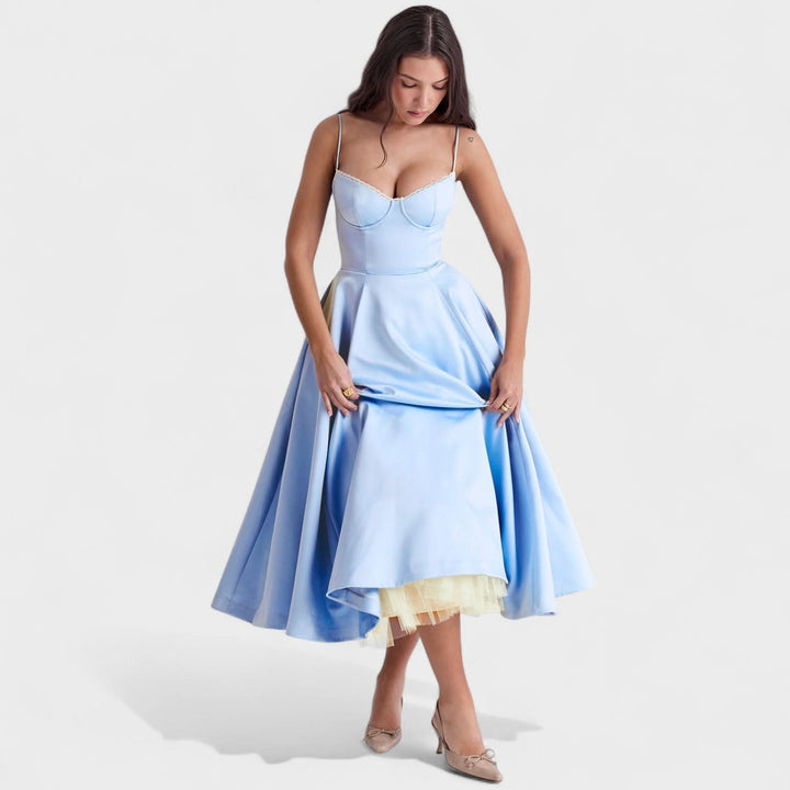 Clara Kleid – Retro Eleganz