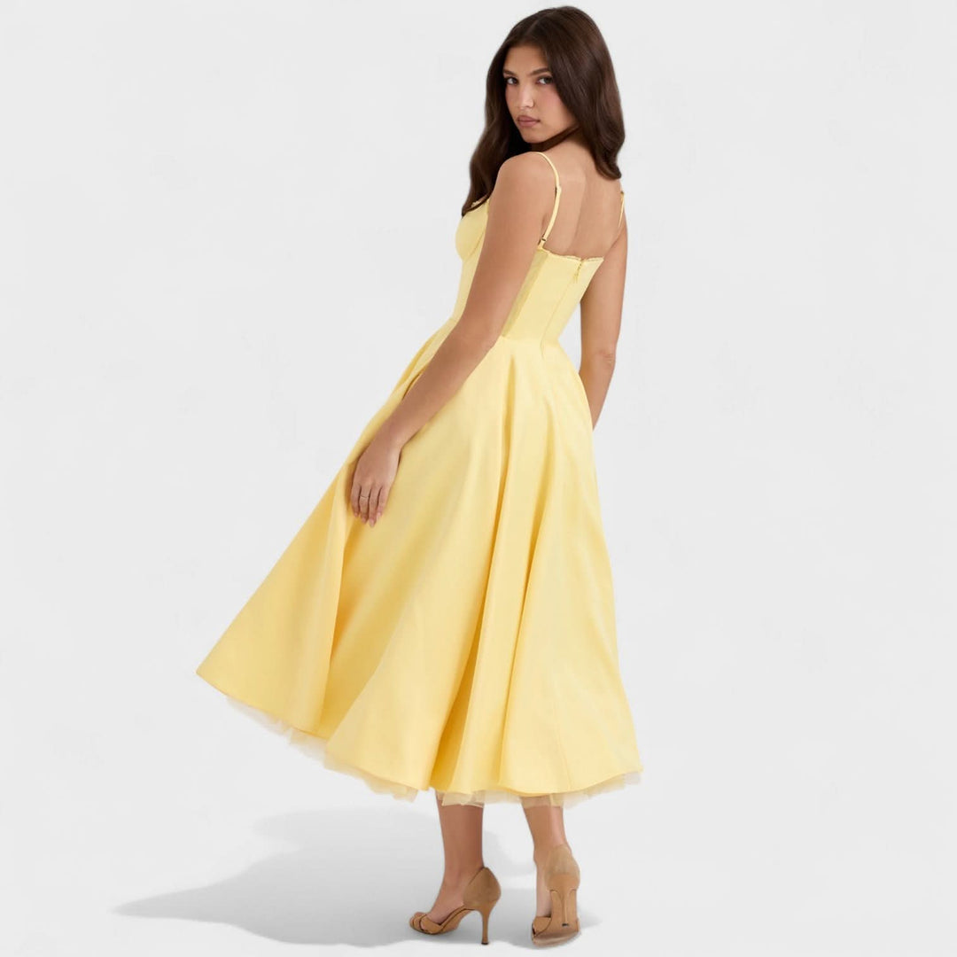 Clara Kleid – Retro Eleganz