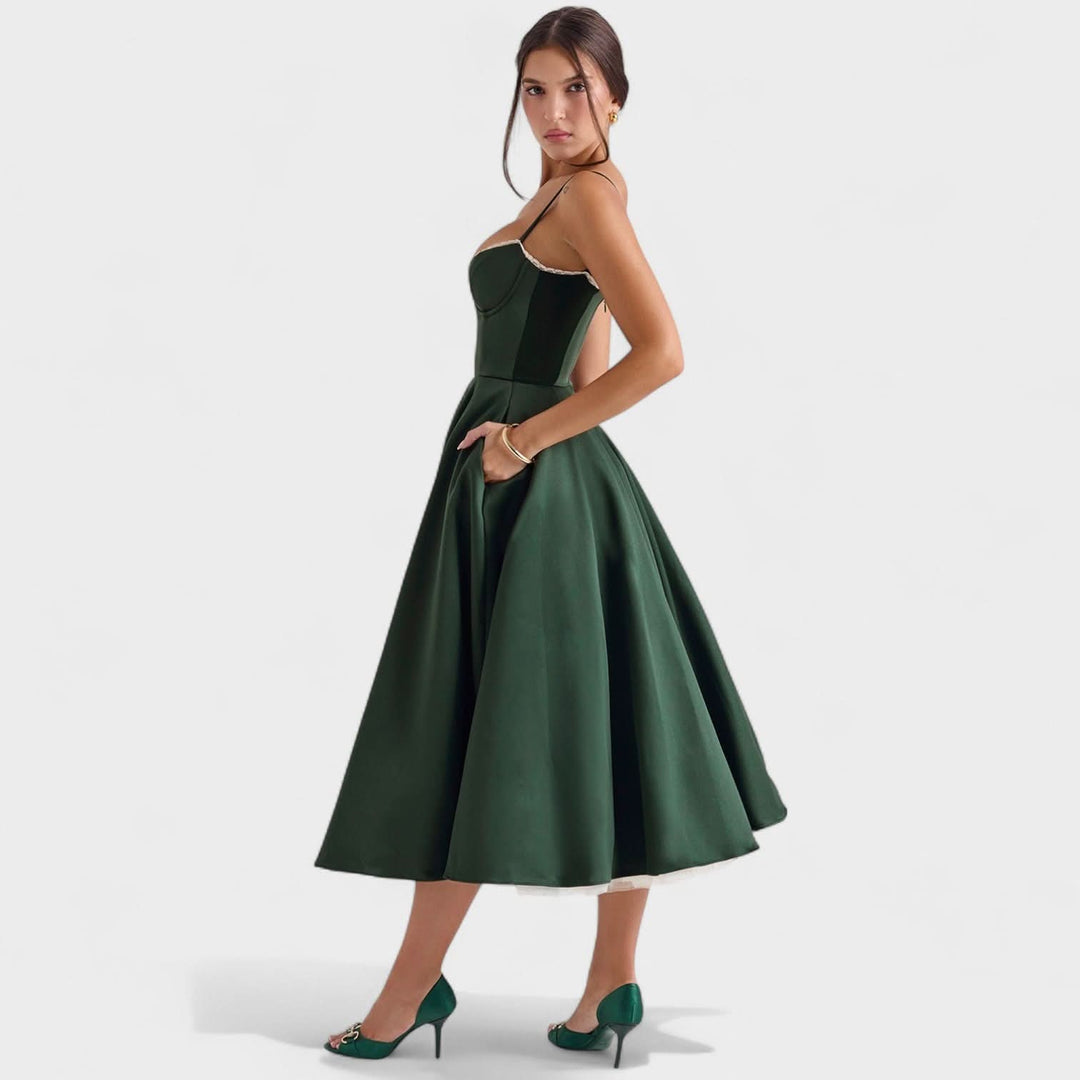 Clara Kleid – Retro Eleganz