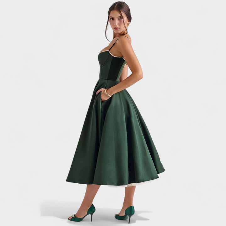Clara Kleid – Retro Eleganz